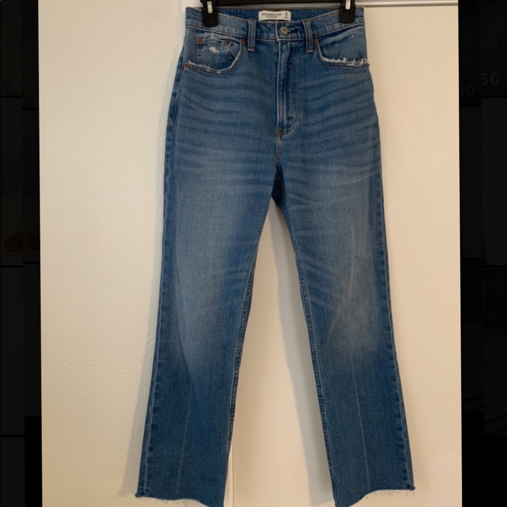 Abercrombie & Fitch The Ankle Straight Ultra High Rise Jeans